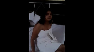 Desi Wife Naked In Hotel